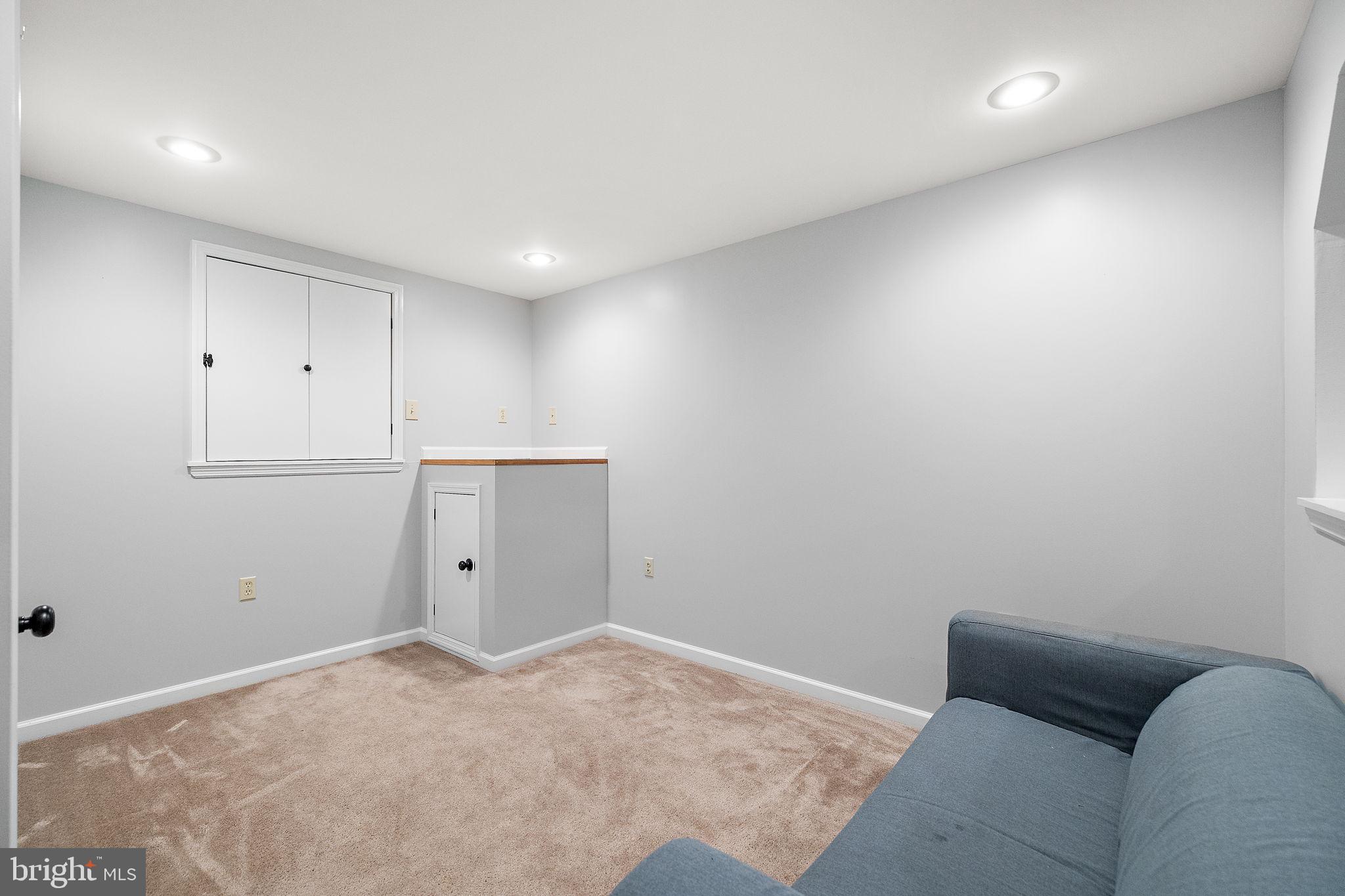 SUNSET MEADOWS - Residential