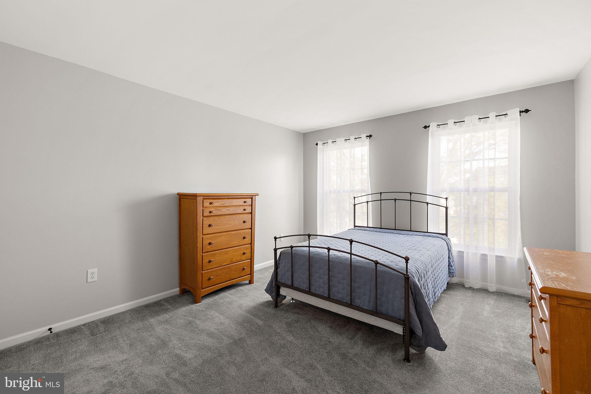 SUNSET MEADOWS - Residential