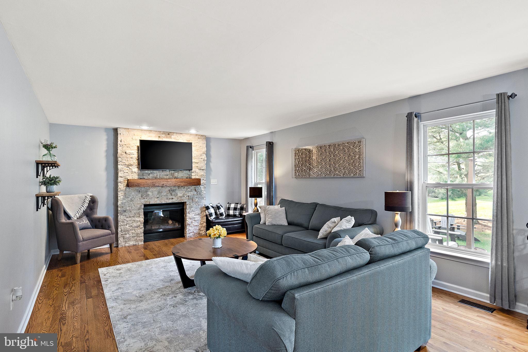 SUNSET MEADOWS - Residential