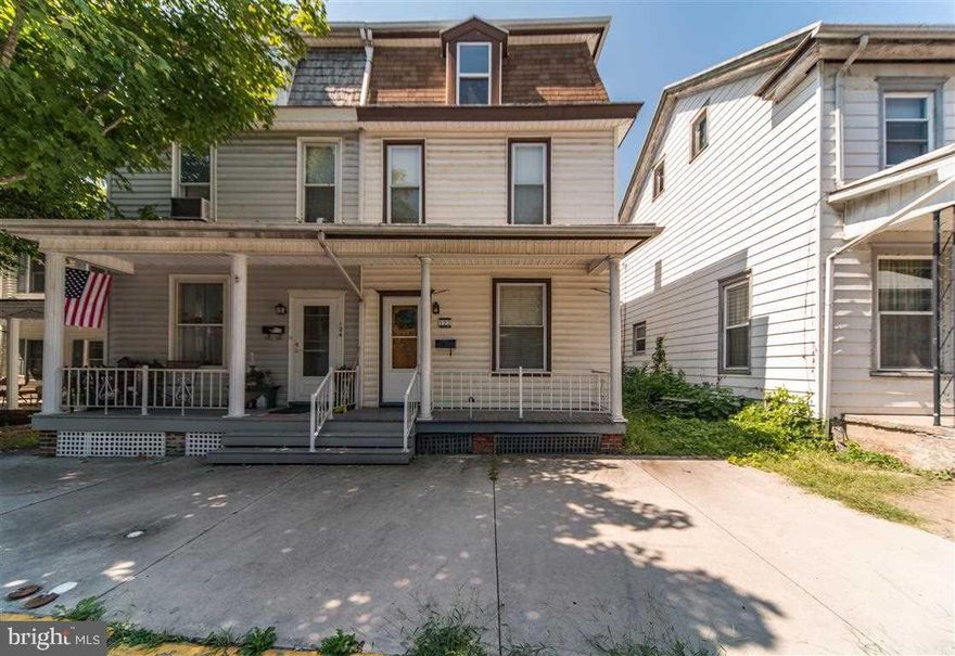 Enjoy the resent updates in this 3 bdrm townhome, w/newer kitchen & windows throughout. Back deck walks out into fenced in yard that is great for your kids or pets, also with off street parking spots in the back. Newer Laminate flooring, plus powder room on first floor. Bedrooms offer good size & plenty of natural light. Also, 2 extra rooms in the attic could be used for bedroom or play area. Move right in to this one!