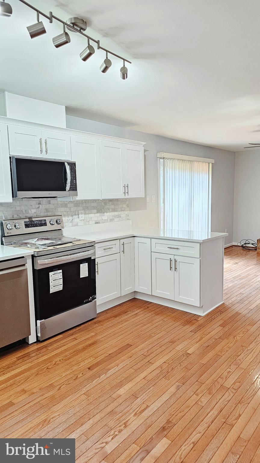 FOX CHASE WOODS - Residential