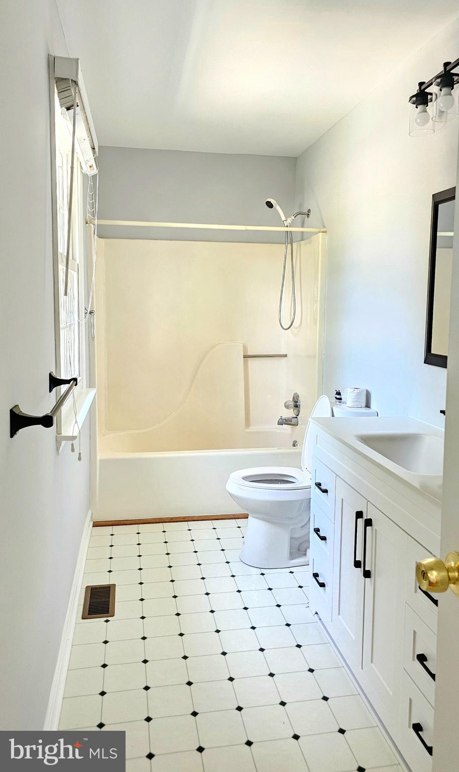 FOX CHASE WOODS - Residential