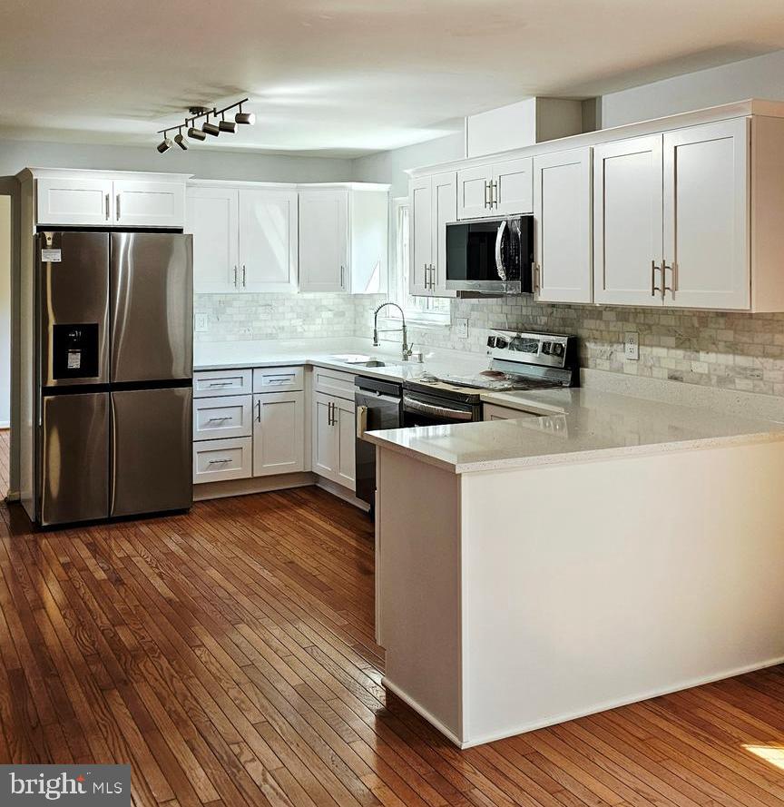 FOX CHASE WOODS - Residential