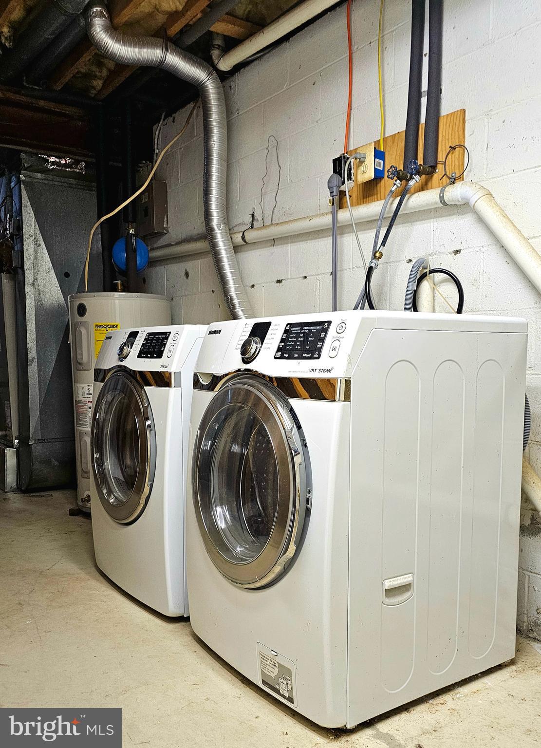 FOX CHASE WOODS - Residential