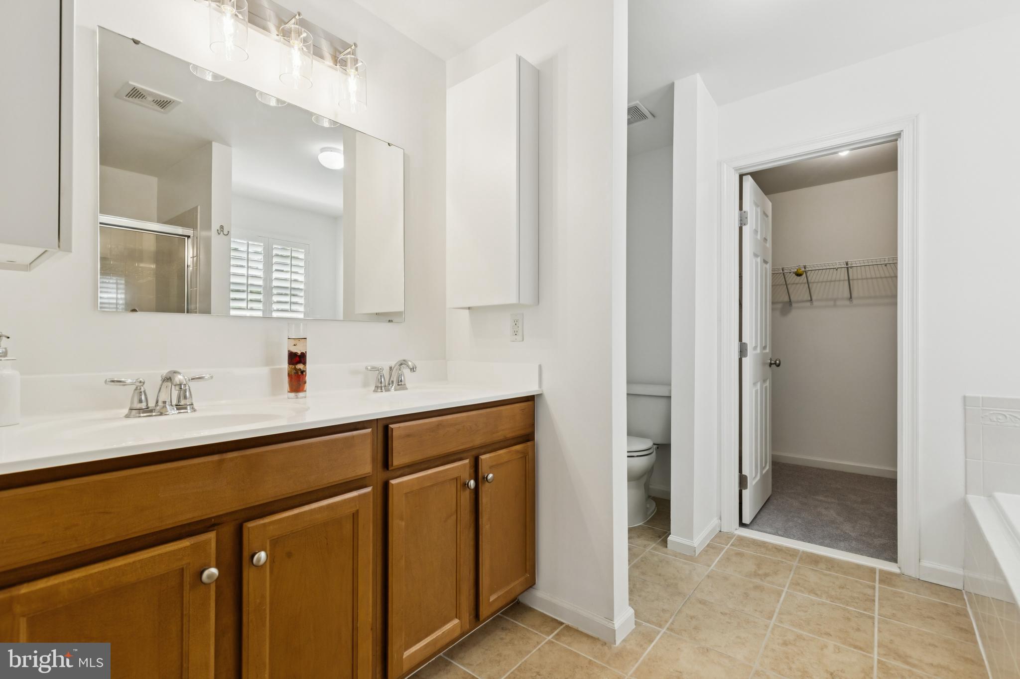 ESTATES AT ELK RUN - Residential