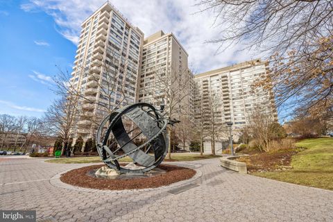 Photo of 5500 FRIENDSHIP BLVD #1823N, CHEVY CHASE, MD 20815 (MLS # MDMC2079822)