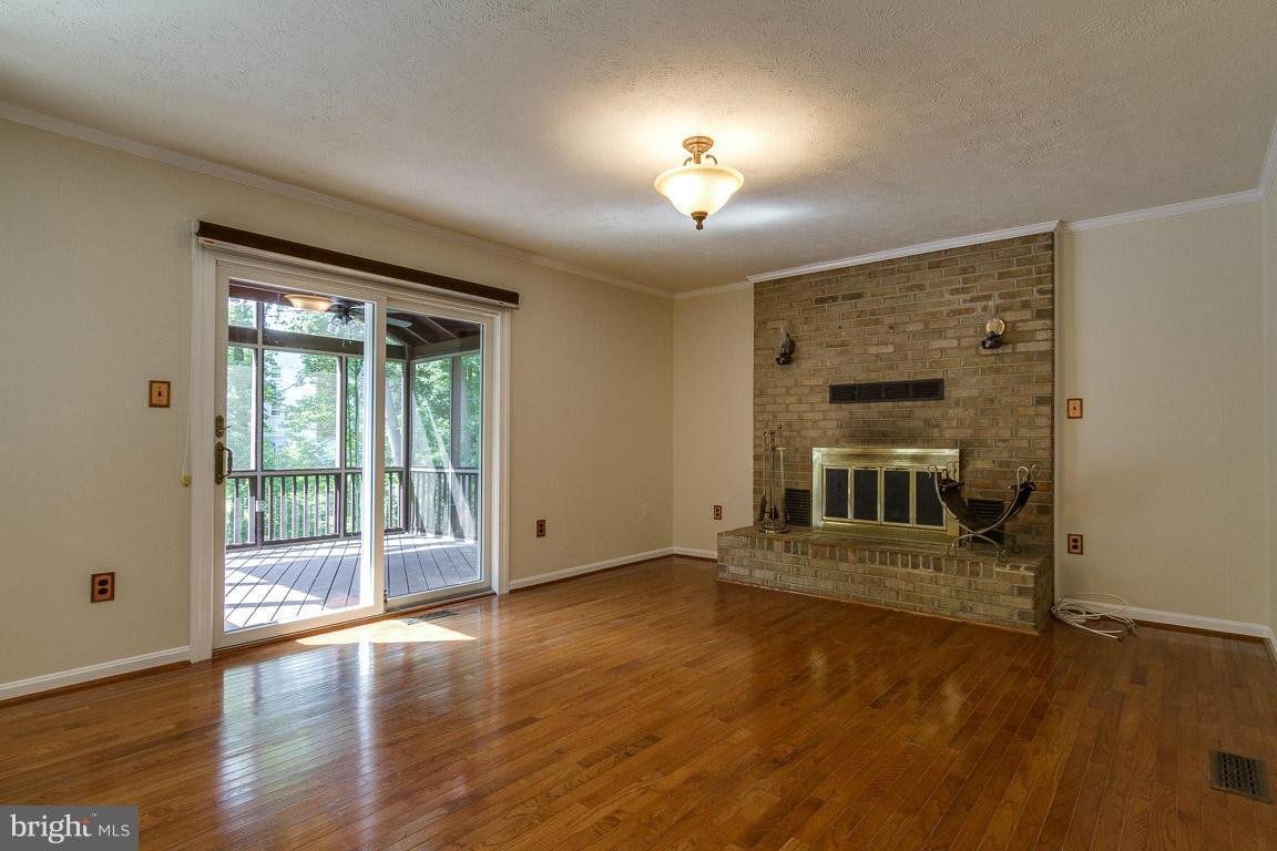 COUNTRY CLUB/LAKE MONTCLAIR - Residential