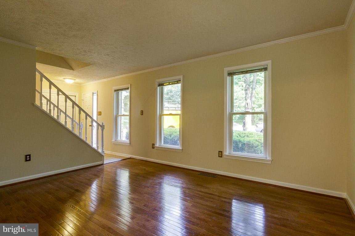 COUNTRY CLUB/LAKE MONTCLAIR - Residential