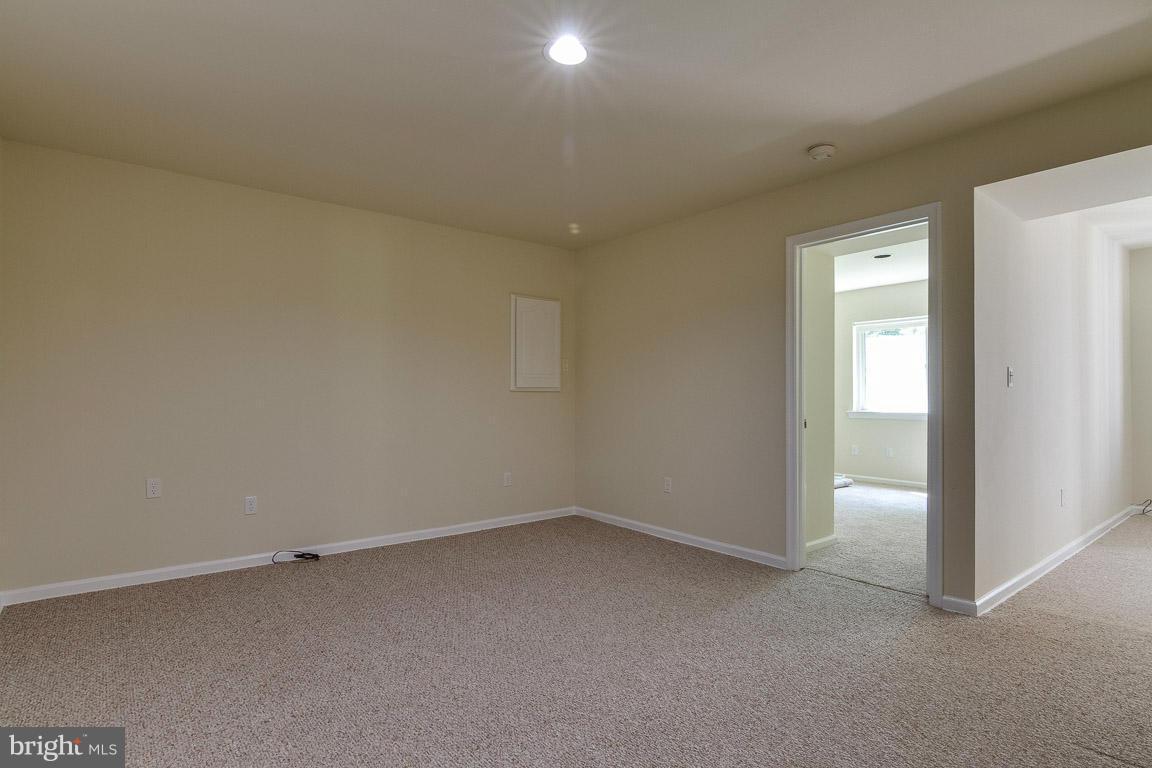 COUNTRY CLUB/LAKE MONTCLAIR - Residential