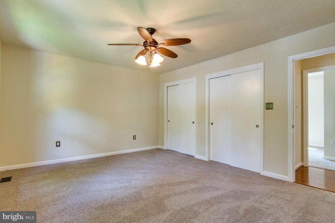 COUNTRY CLUB/LAKE MONTCLAIR - Residential