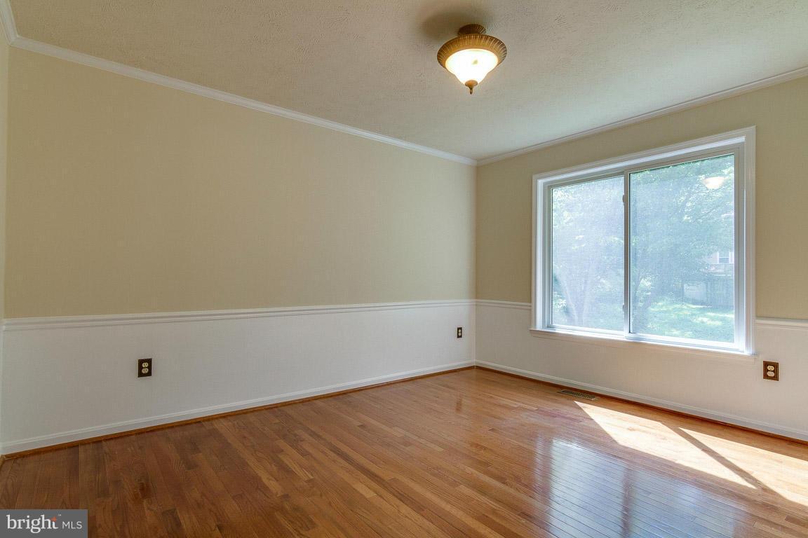 COUNTRY CLUB/LAKE MONTCLAIR - Residential