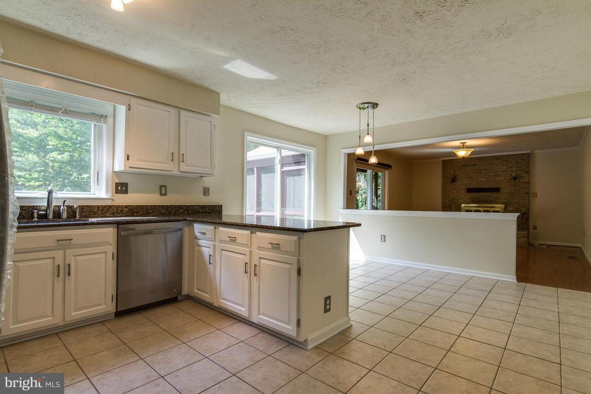 COUNTRY CLUB/LAKE MONTCLAIR - Residential