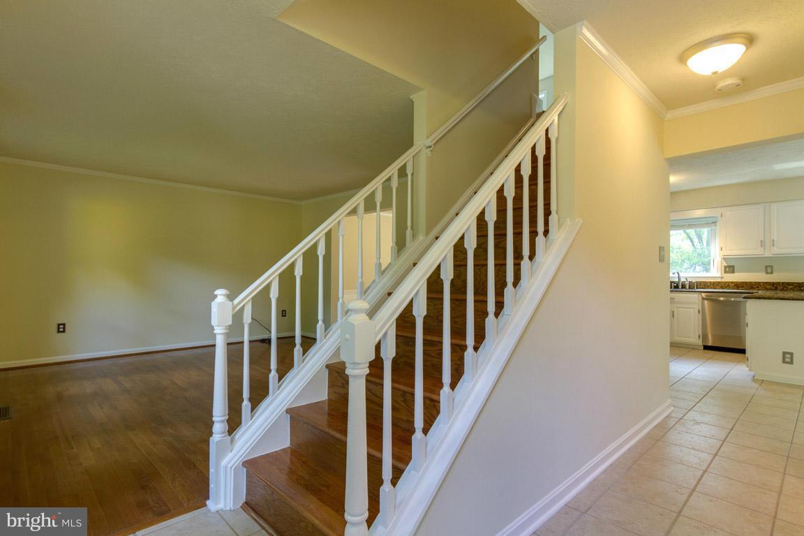 COUNTRY CLUB/LAKE MONTCLAIR - Residential