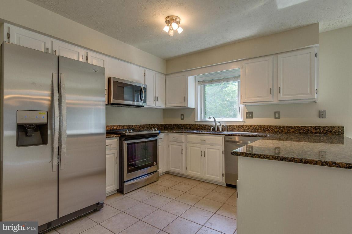 COUNTRY CLUB/LAKE MONTCLAIR - Residential