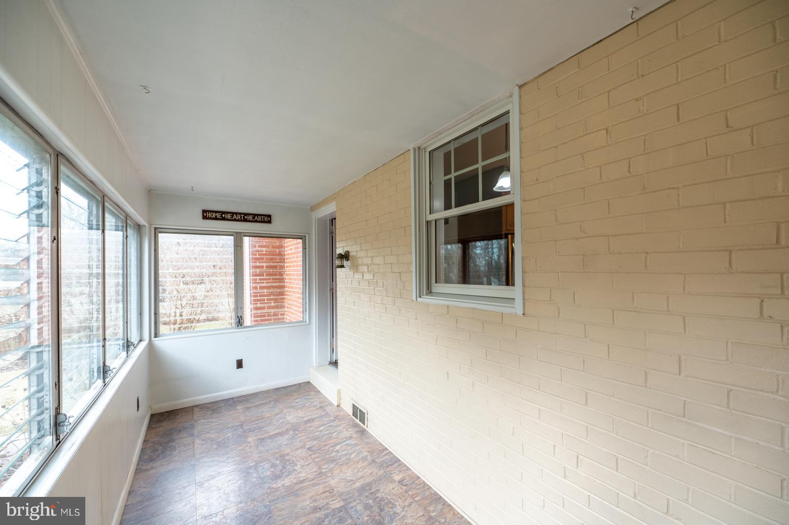 SKIPPACK - Residential Lease