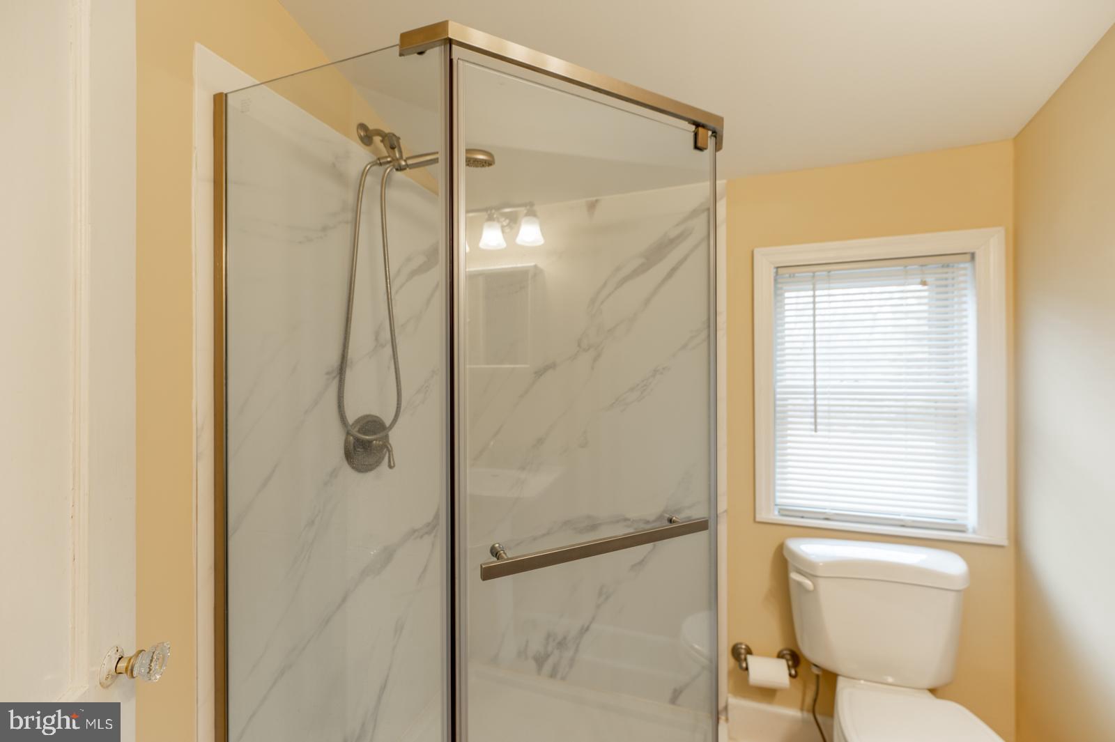 SKIPPACK - Residential Lease