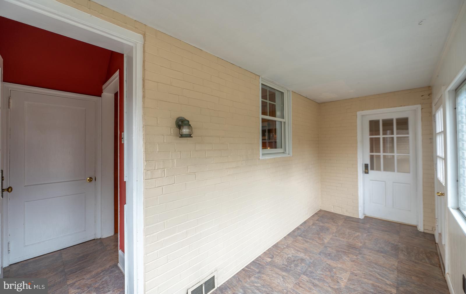 SKIPPACK - Residential Lease