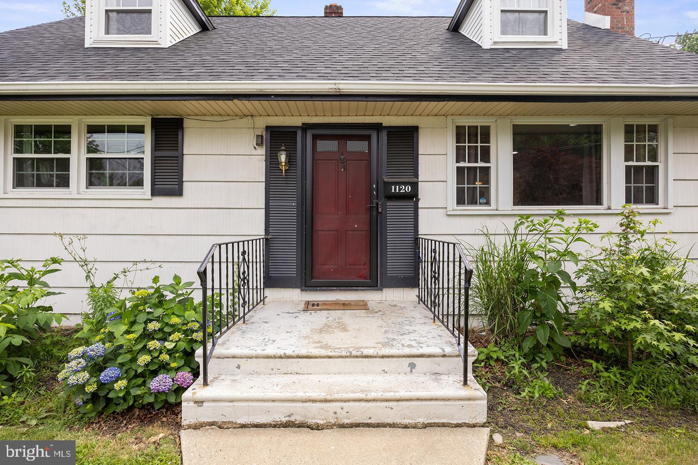 1120 STOKES