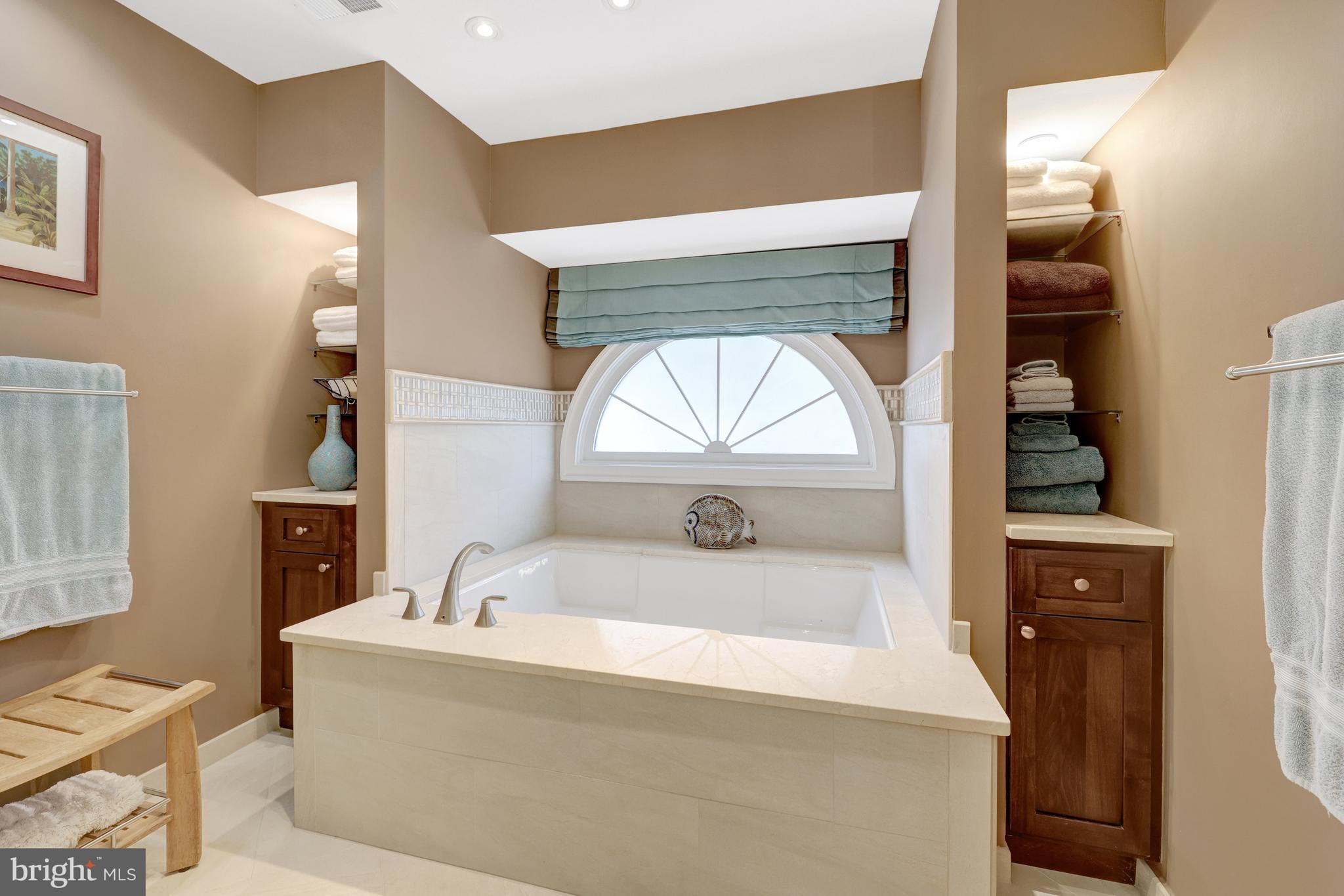 STILL OAKS - Residential