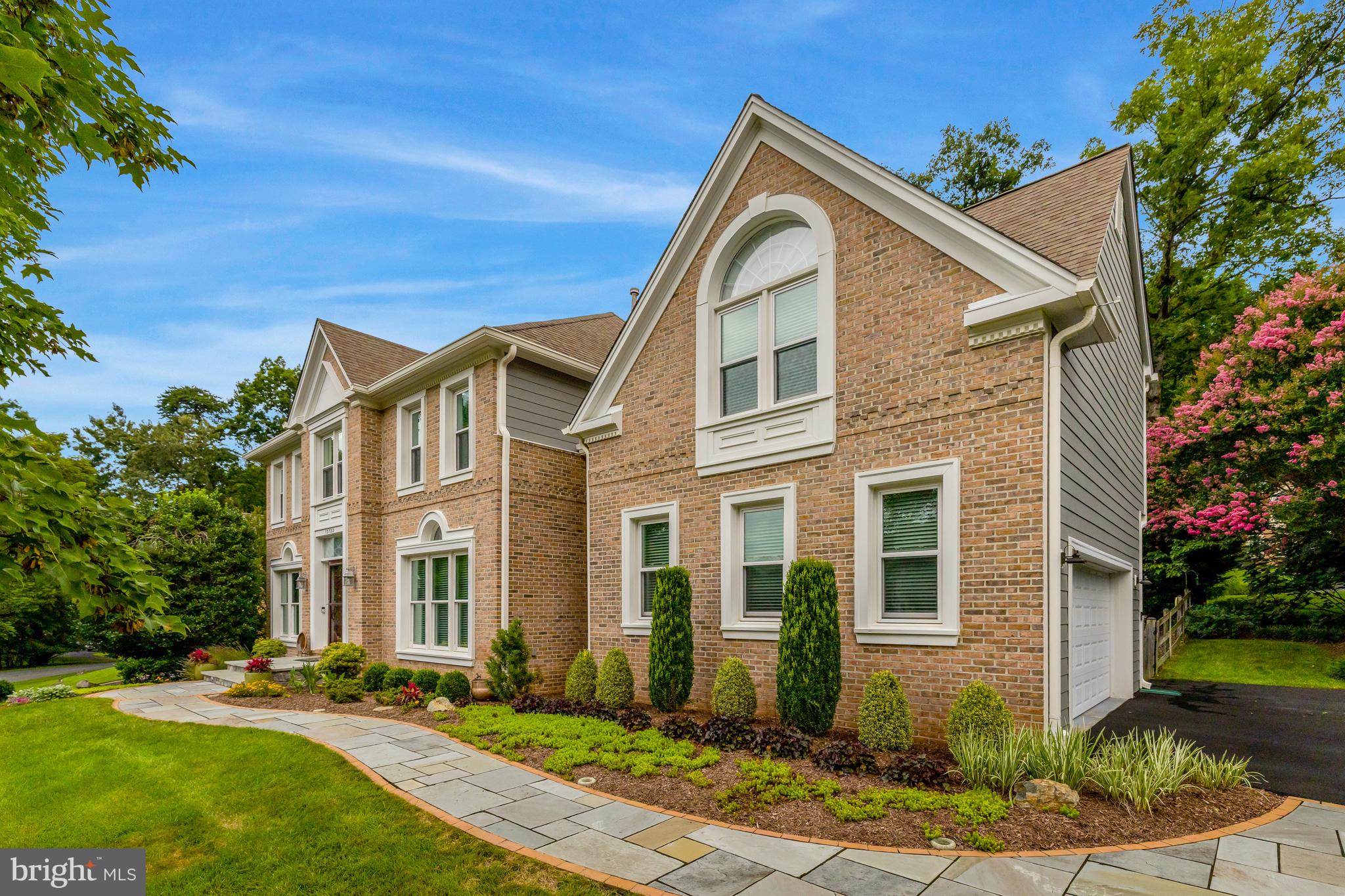 STILL OAKS - Residential