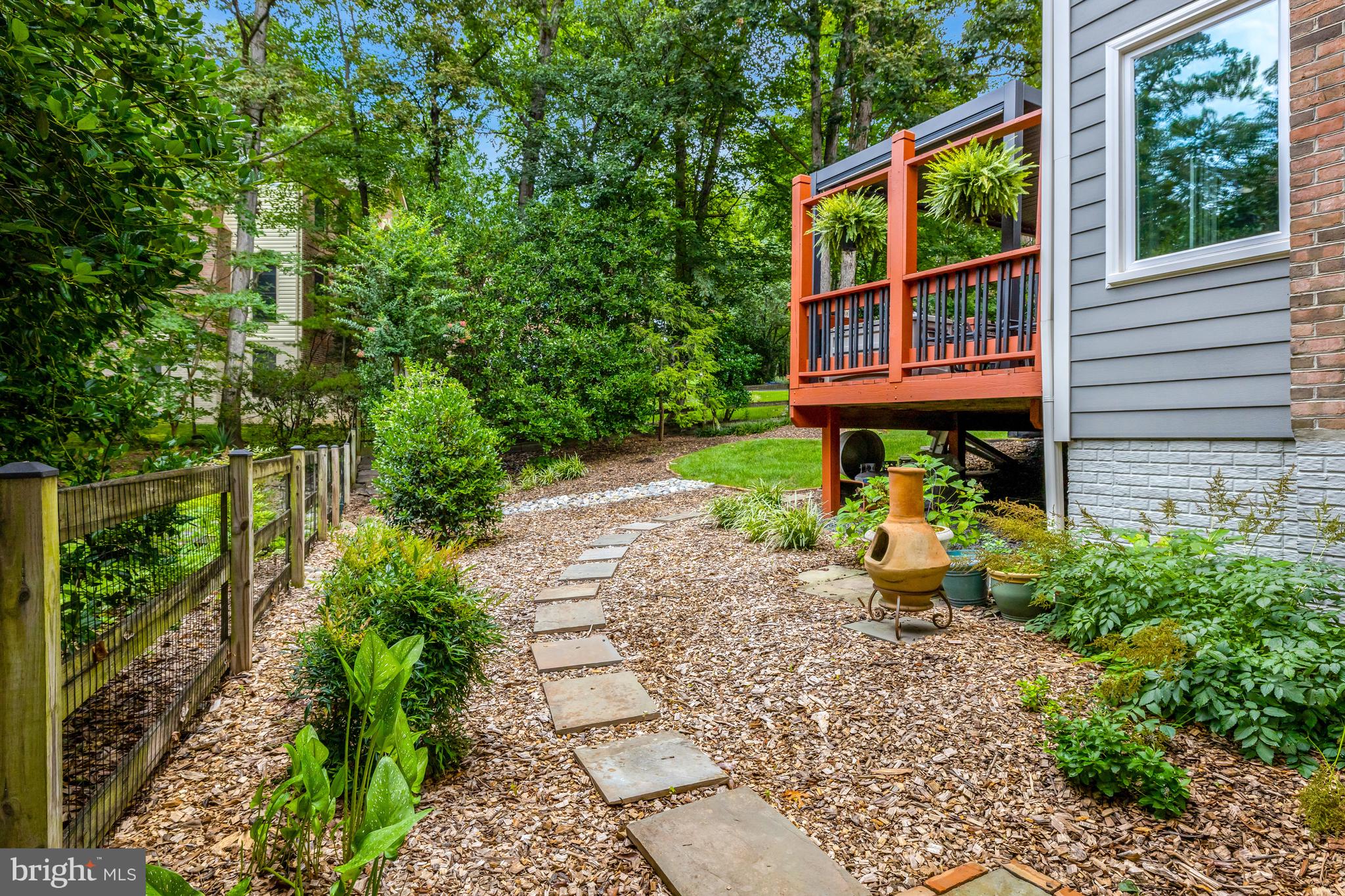 STILL OAKS - Residential