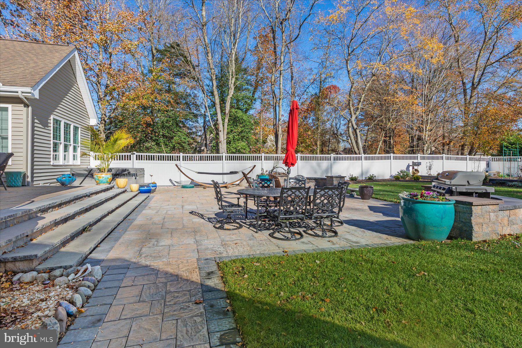 PARKERS POINTE - Residential