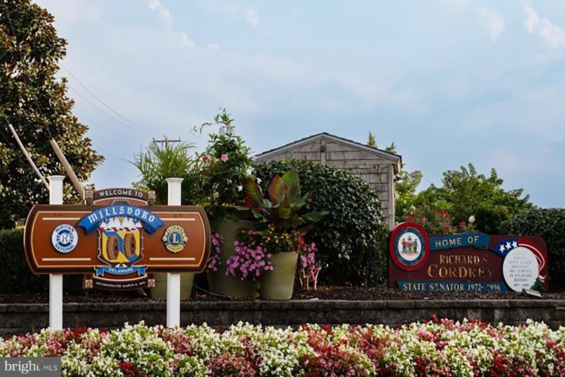 PARKERS POINTE - Residential