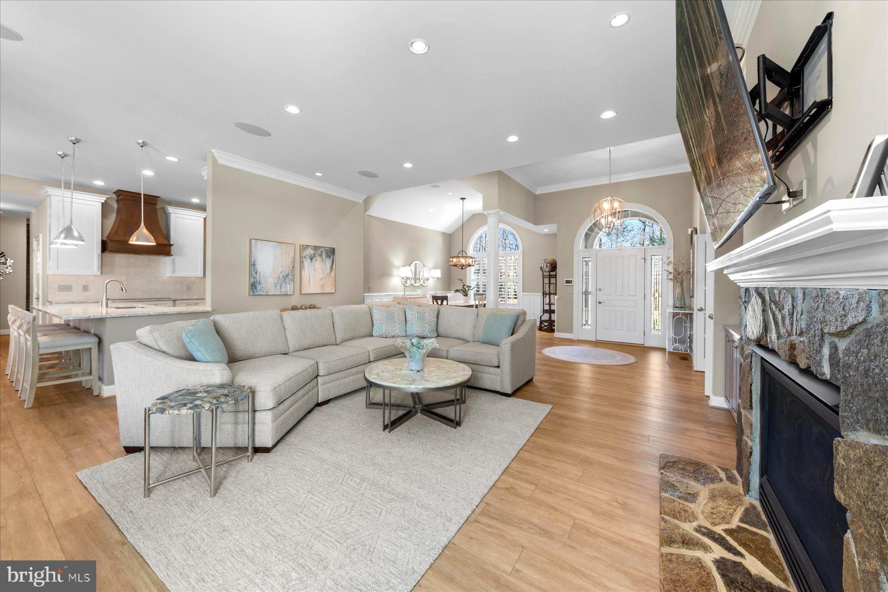 PARKERS POINTE - Residential