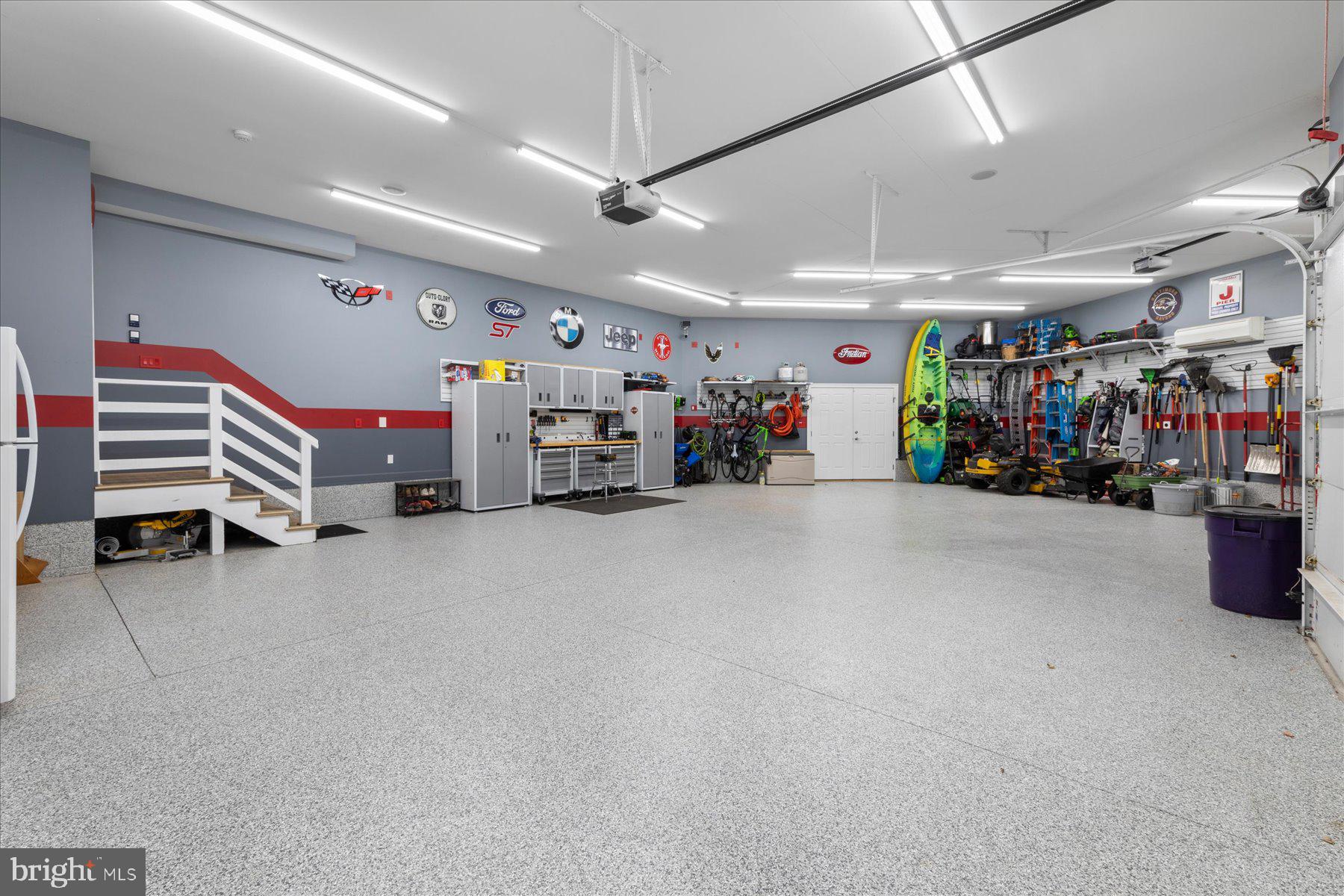 PARKERS POINTE - Residential