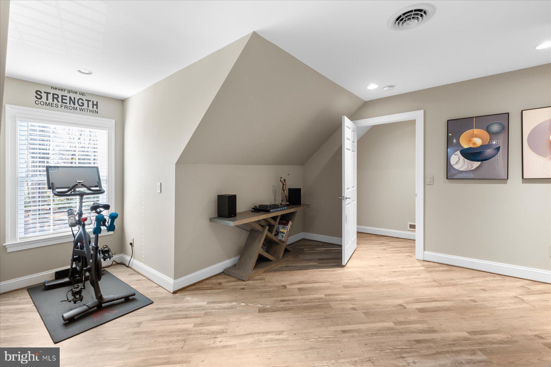 PARKERS POINTE - Residential