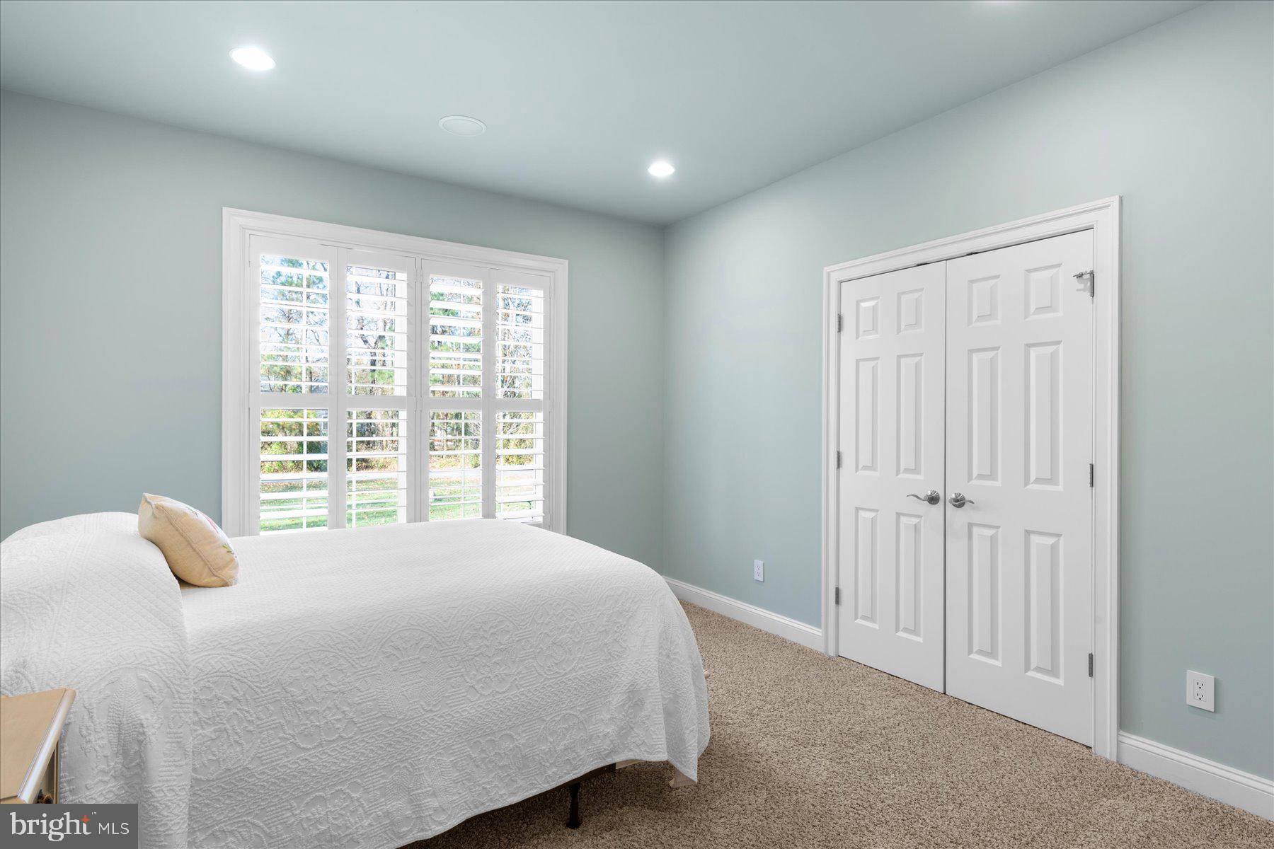 PARKERS POINTE - Residential