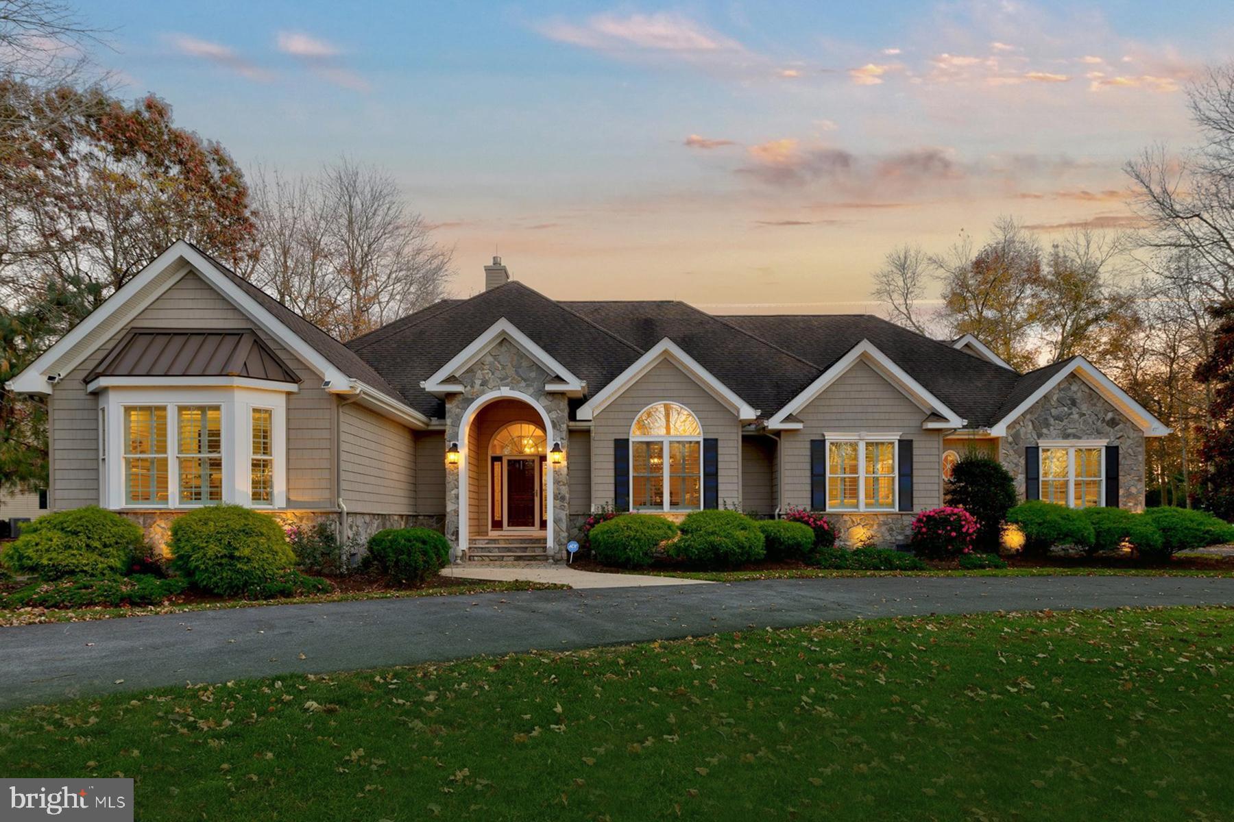 PARKERS POINTE - Residential