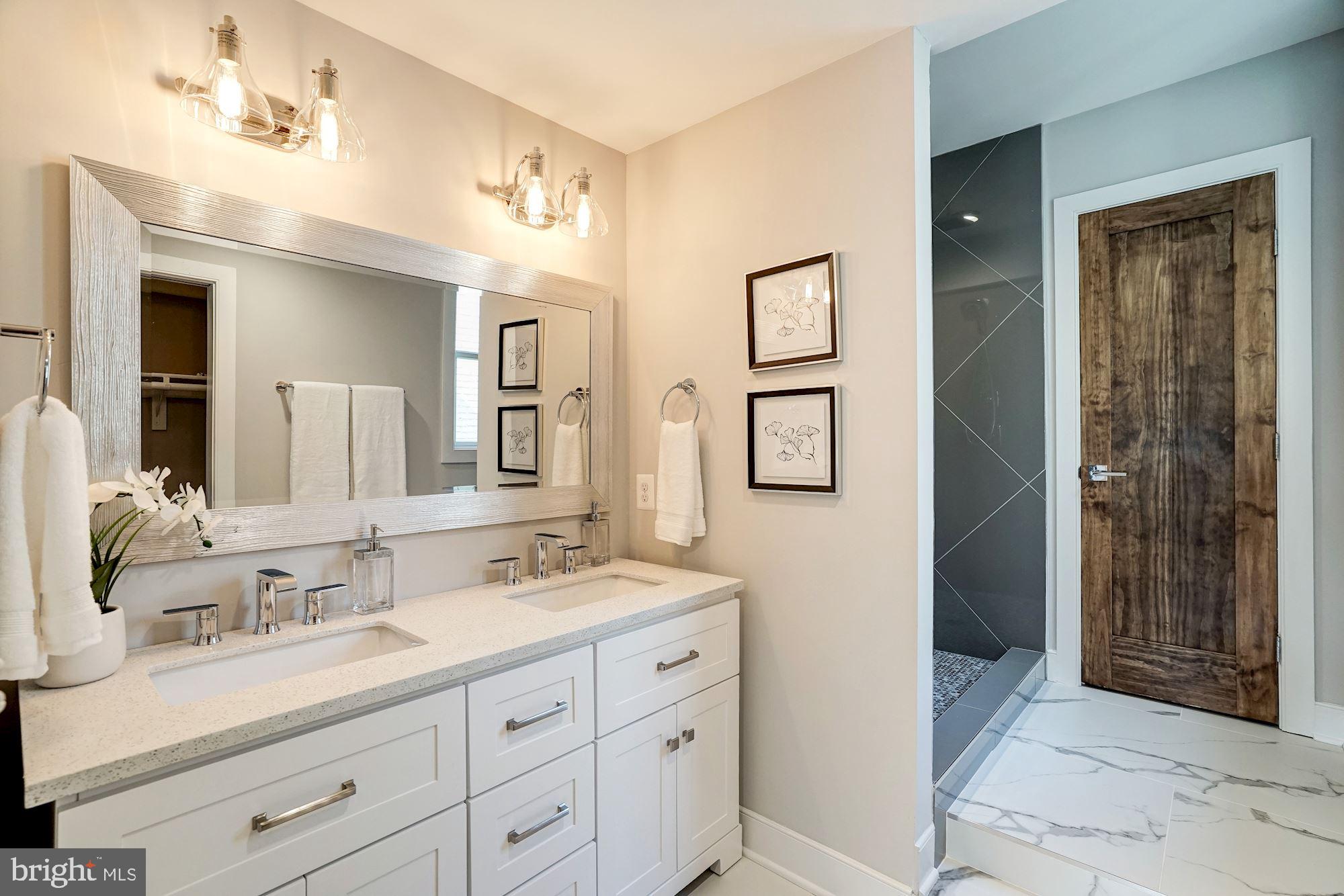 OLD TOWN ALEXANDRIA - Residential