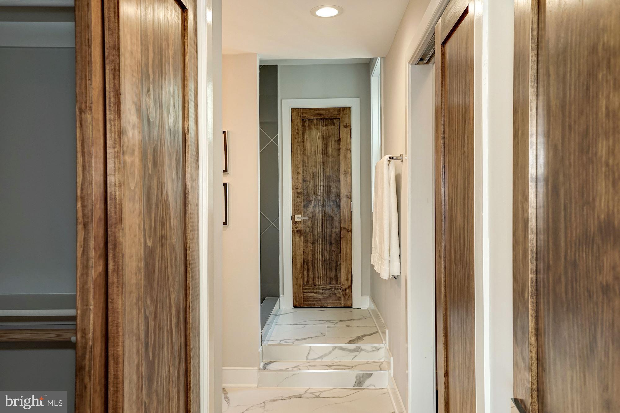 OLD TOWN ALEXANDRIA - Residential