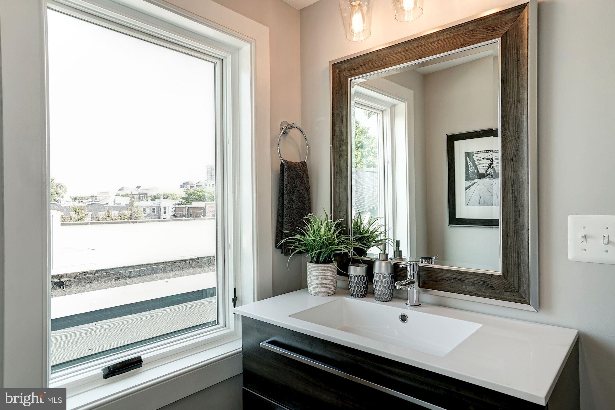 OLD TOWN ALEXANDRIA - Residential