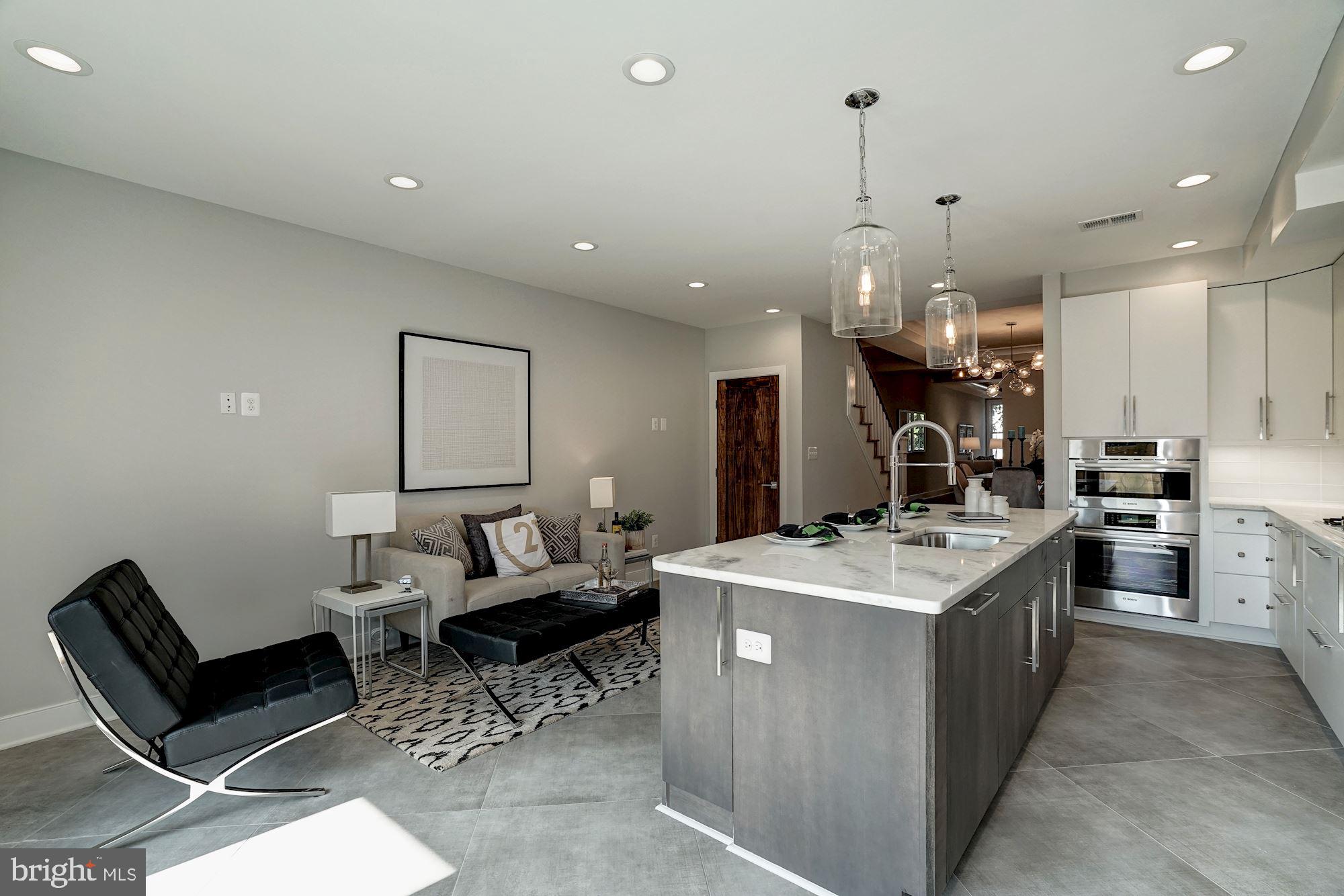 OLD TOWN ALEXANDRIA - Residential