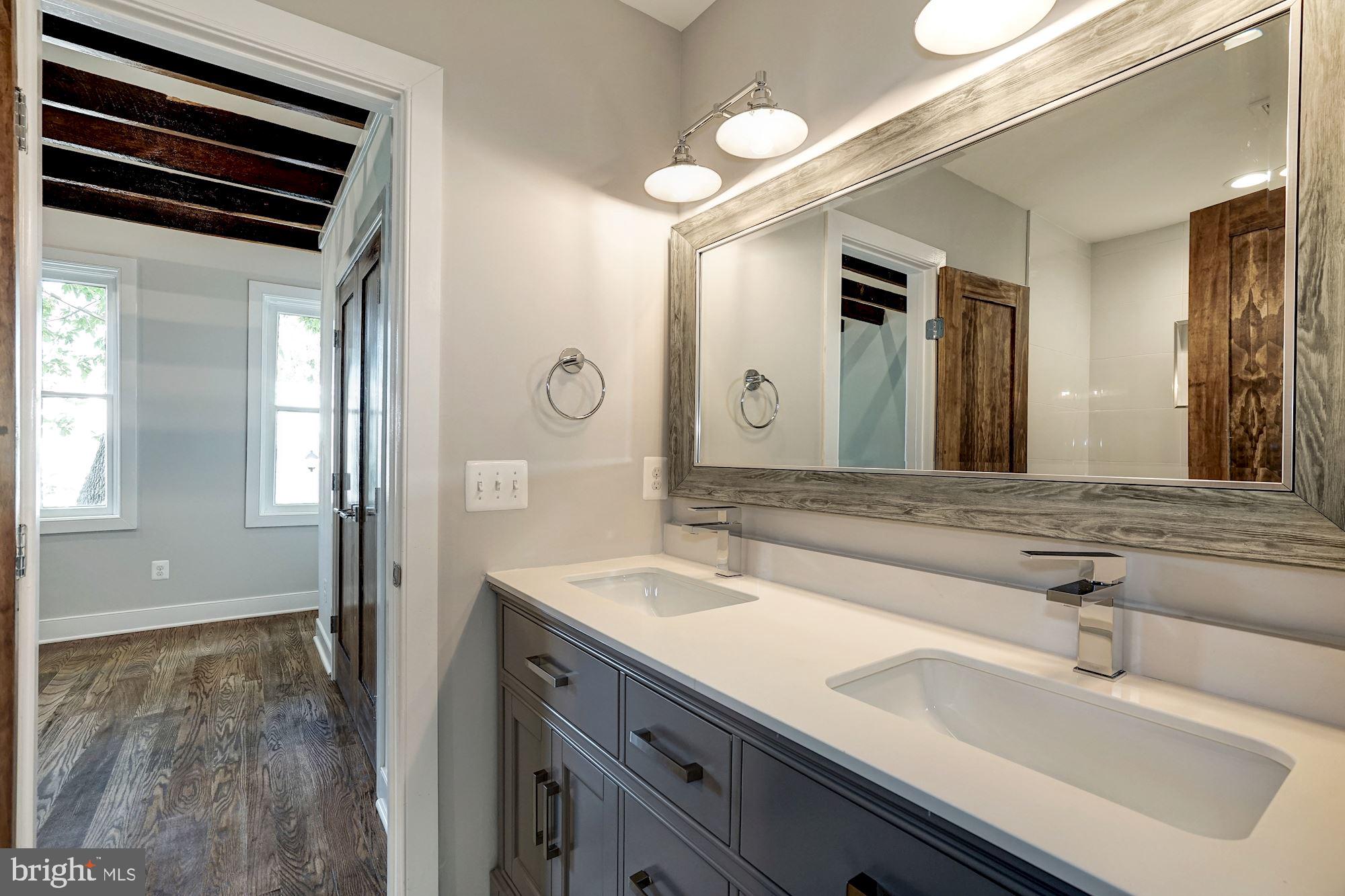 OLD TOWN ALEXANDRIA - Residential