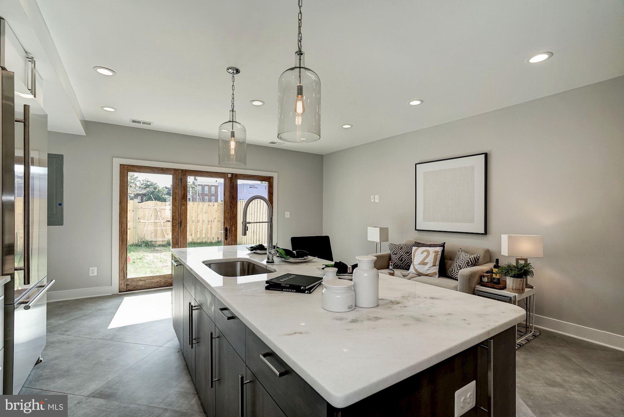 OLD TOWN ALEXANDRIA - Residential