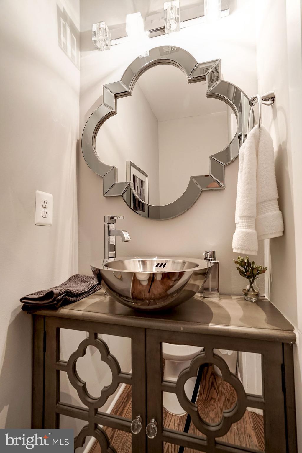 OLD TOWN ALEXANDRIA - Residential