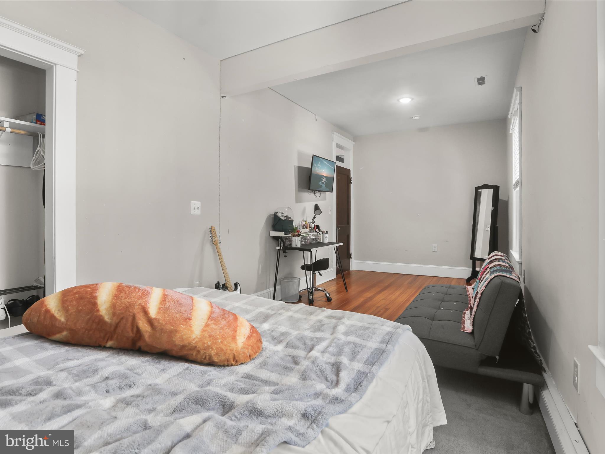 RIDGE GROVE - Residential