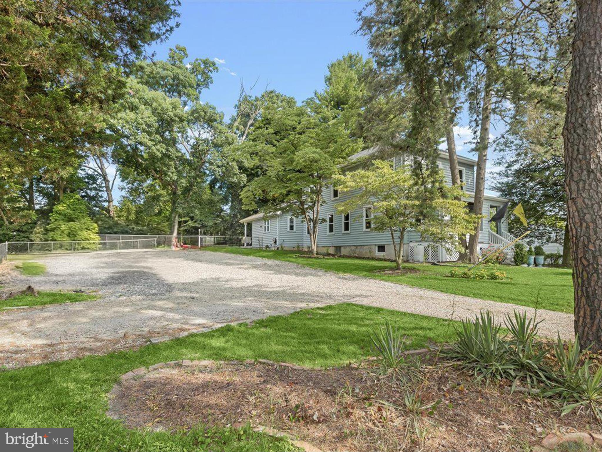 RIDGE GROVE - Residential