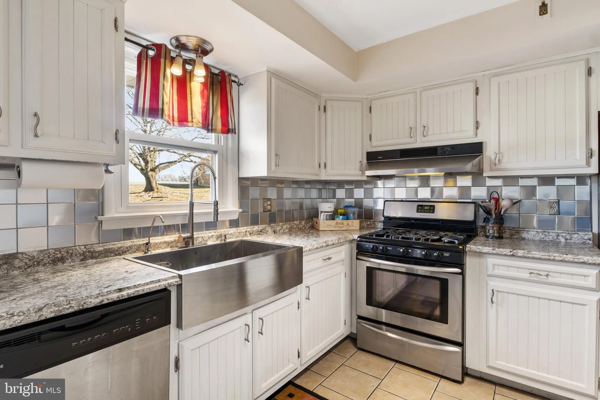 Glen Rock, Pennsylvania 17327, United States, 3 Bedrooms Bedrooms, ,2 BathroomsBathrooms,Residential,Pending,8731