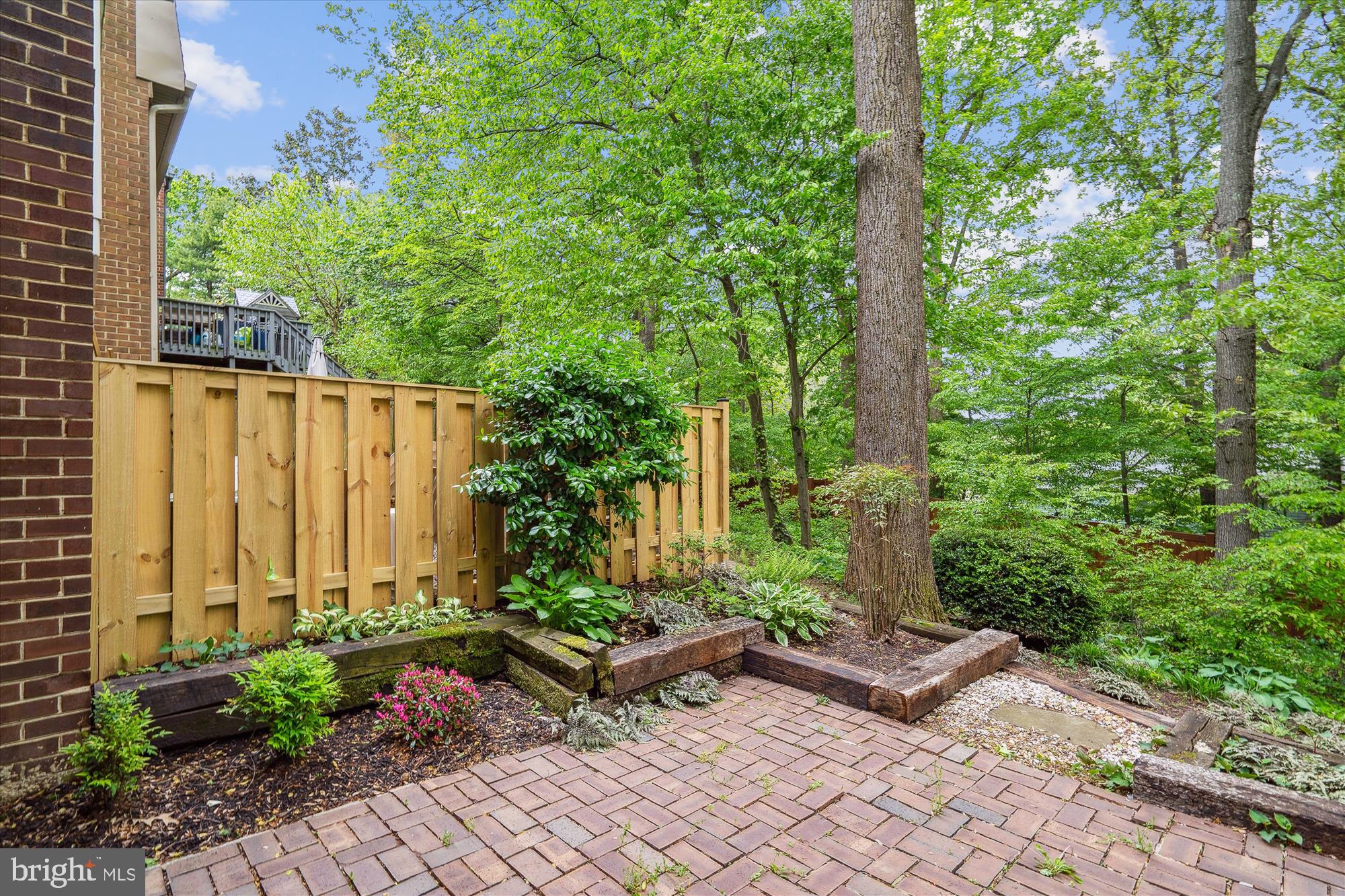 BAY HILLS TANGLEWOOD - Residential