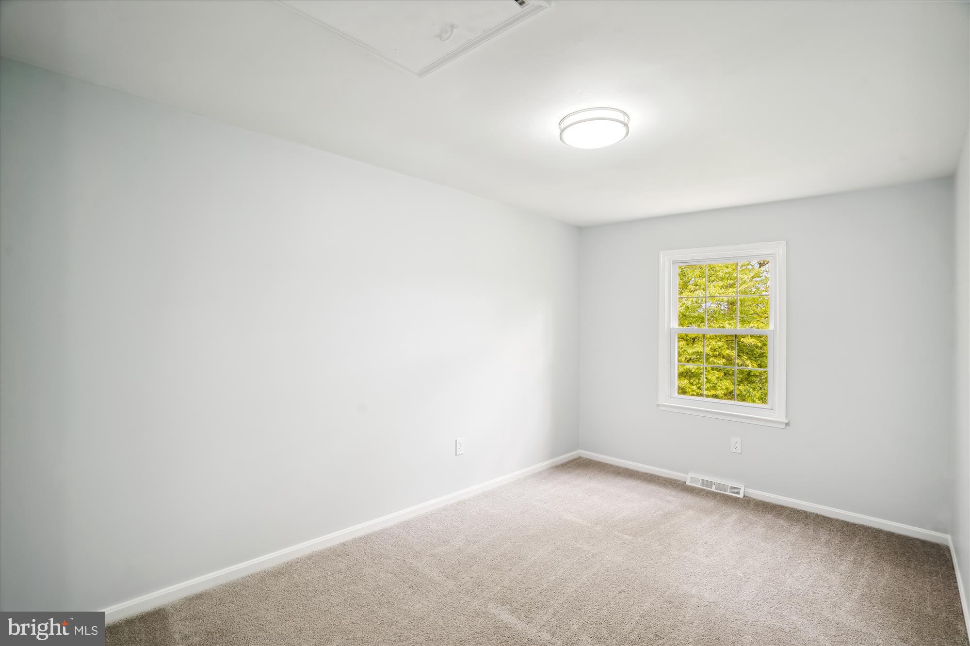 BAY HILLS TANGLEWOOD - Residential