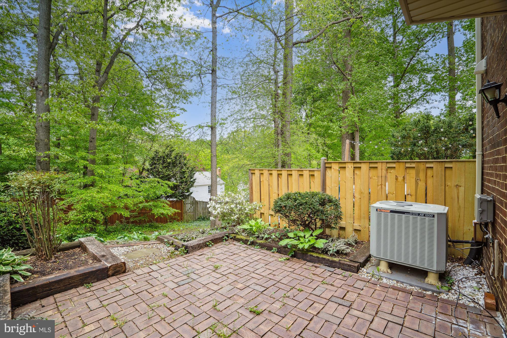 BAY HILLS TANGLEWOOD - Residential