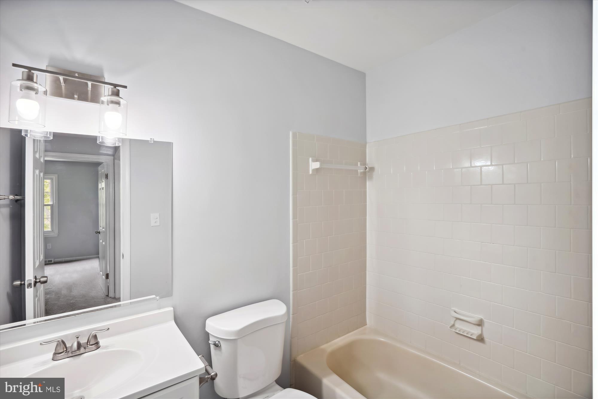 BAY HILLS TANGLEWOOD - Residential