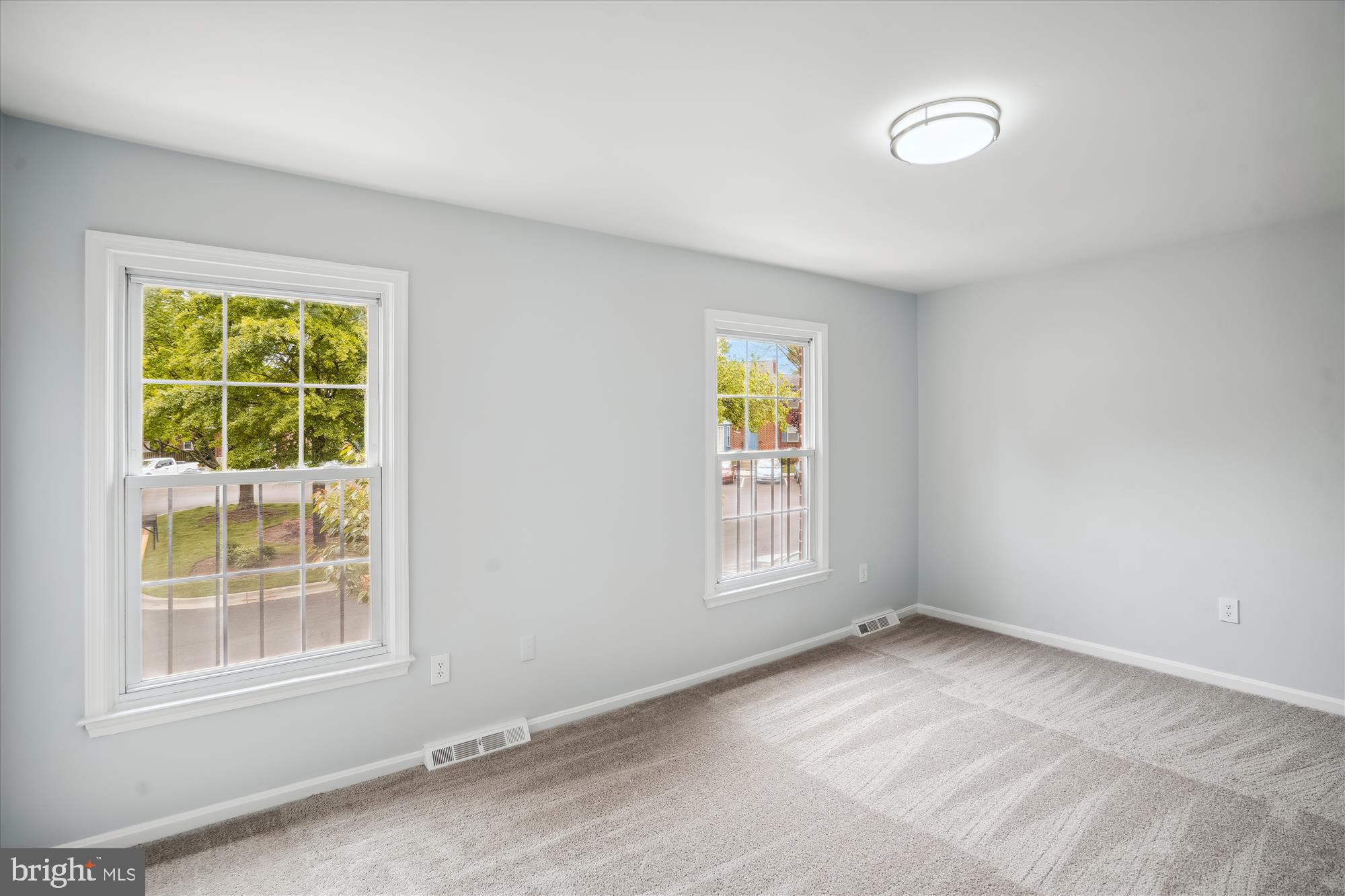 BAY HILLS TANGLEWOOD - Residential