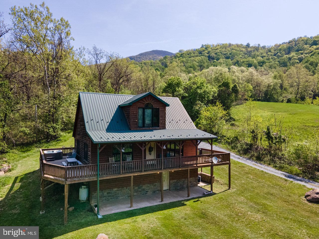 215 SIMS LANE