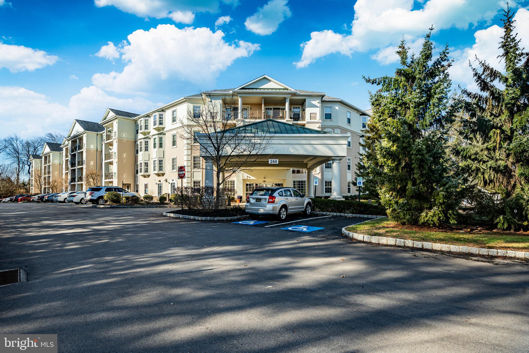 WINDSOR AT GLEN MI - Residential