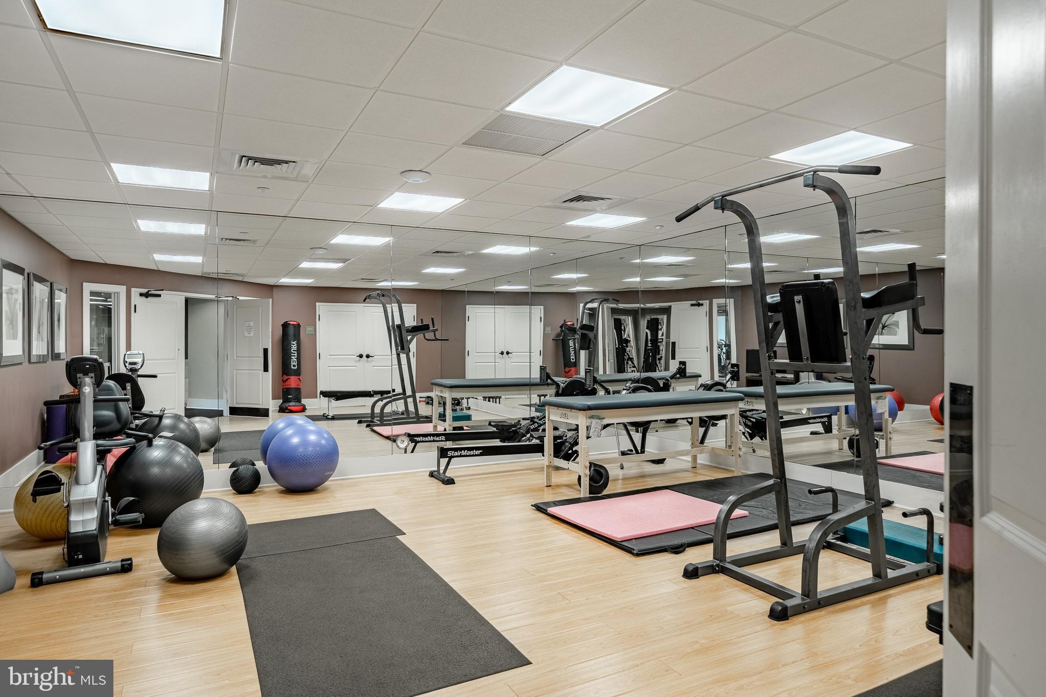 WINDSOR AT GLEN MI - Residential